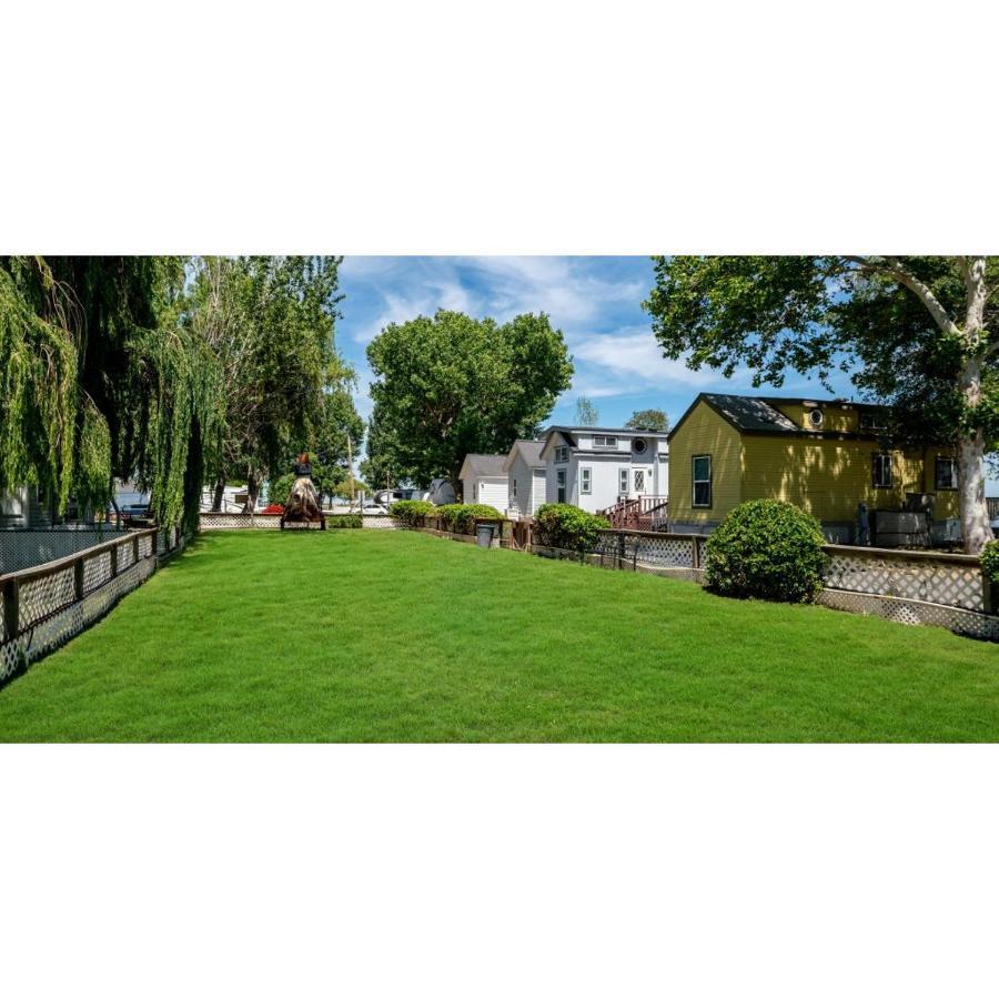 Snug Harbor Rv Park & Marina Hotel Walnut Grove Exterior photo