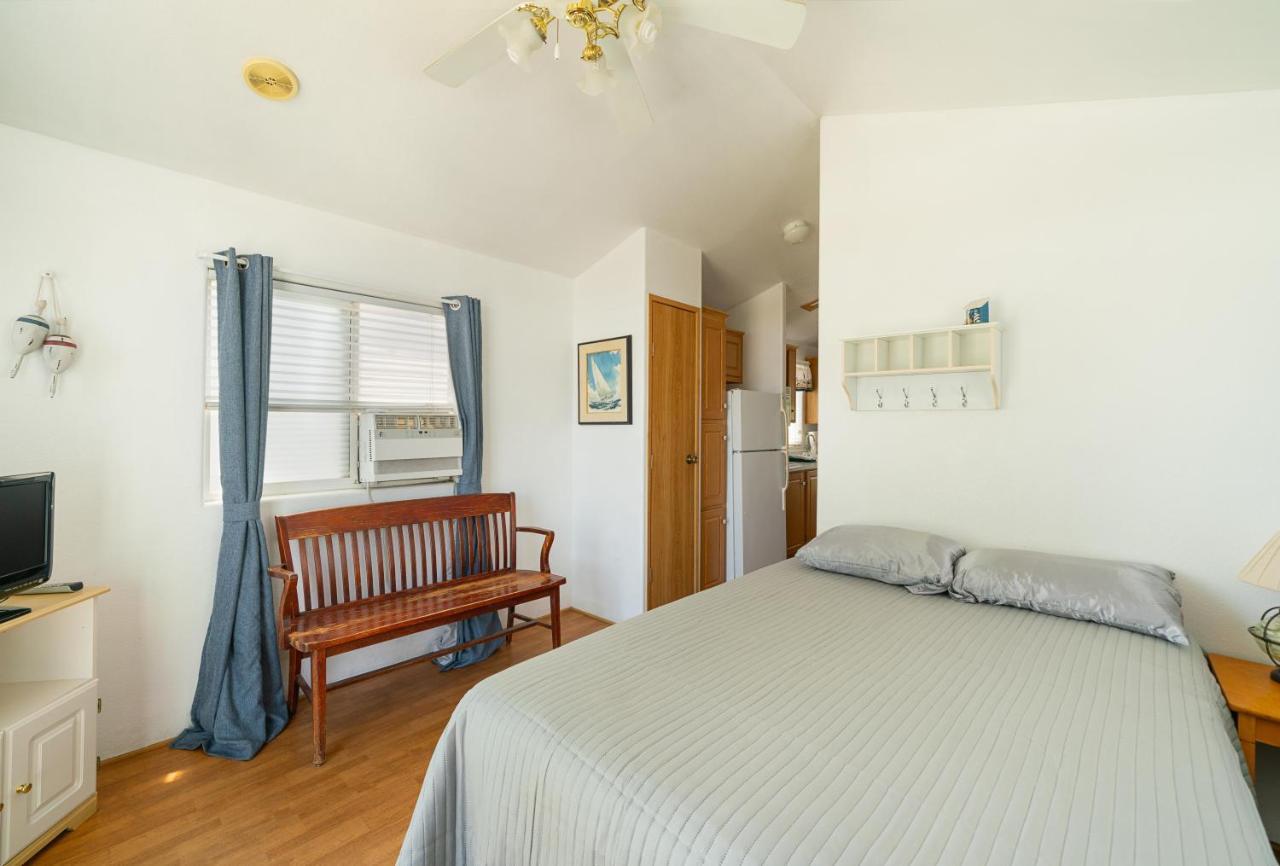 Snug Harbor Rv Park & Marina Hotel Walnut Grove Exterior photo